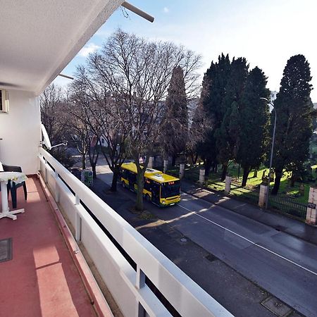Apartment Navy Near The Beach Pula Exterior foto